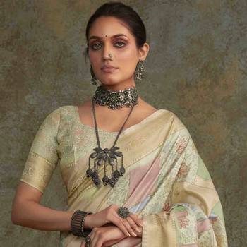 Multi silk blend saree with unstitched blouse piece 4