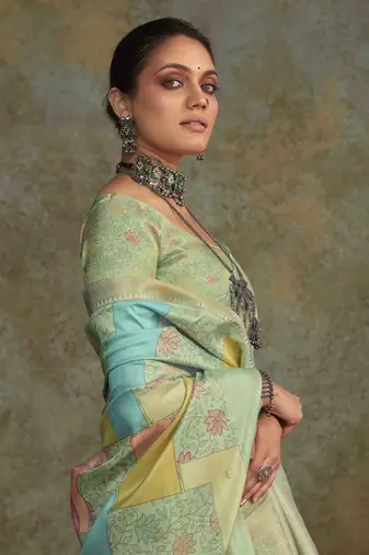 Multi silk blend saree with unstitched blouse piece