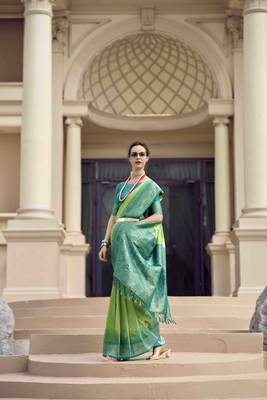 Green silk blend saree with unstitched blouse piece 3