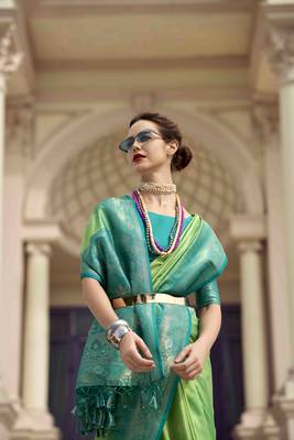 Green silk blend saree with unstitched blouse piece 4