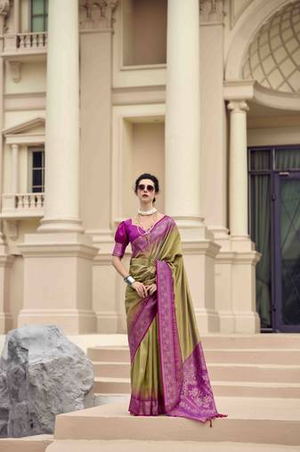 Mehndi silk blend saree with unstitched blouse piece