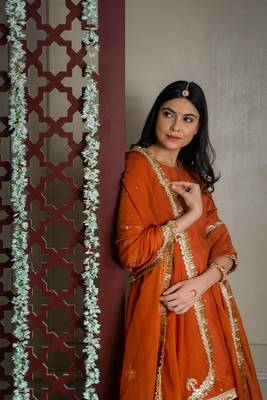 Saanjh sharara set with embroidered dupatta (set of 3) 2