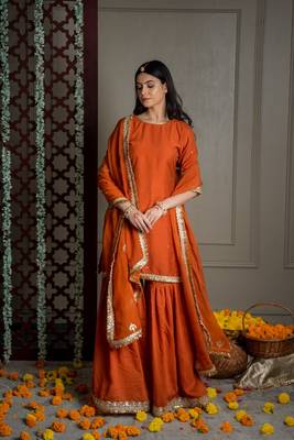 Saanjh sharara set with embroidered dupatta (set of 3) 3