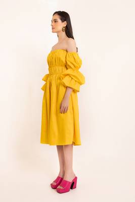 Sunstruck yellow off shoulder pleated volume sleeves midi dress 4