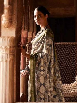 Grey silk blend saree with unstitched blouse piece 3
