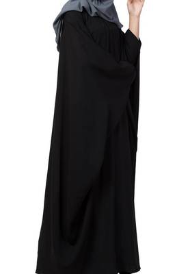 Simple yet elegant islamic kaftan abaya with pleats on neck made in kashibo matte fabric 4