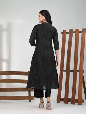 Black cotton solid a-line kurta 3