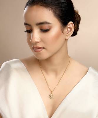 Cubic zirconia starlight pendant set 1