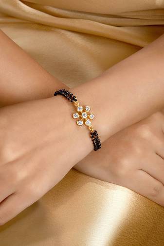 Cubic zirconia flower hand mangalsutra
