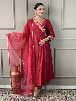 Red embroidered viscose  salwar kameez set 4