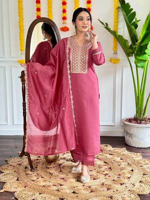 Pink embroidered viscose  salwar kameez set 3