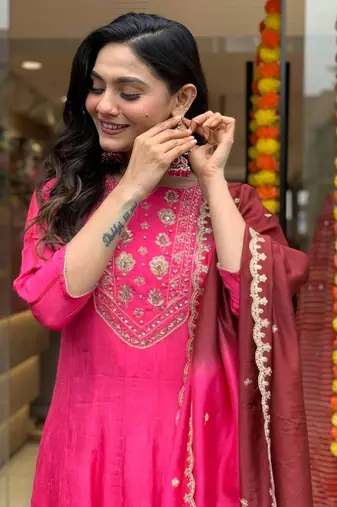 Pink embroidered with intricate gold or zari chiffon kurta dupatta