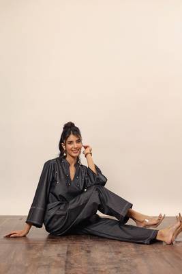 Black cotton denim solid short kurta top with widelegs pant co-ord set 4