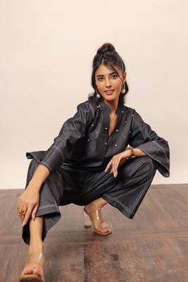 Black cotton denim solid short kurta top with widelegs pant co-ord set 6