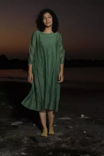 Green maku dress