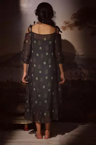 Miniature shoulder tie dress
