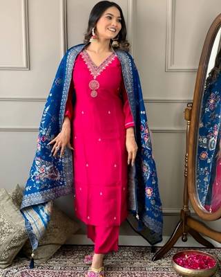 Pink embroidered viscose  salwar kameez set 3