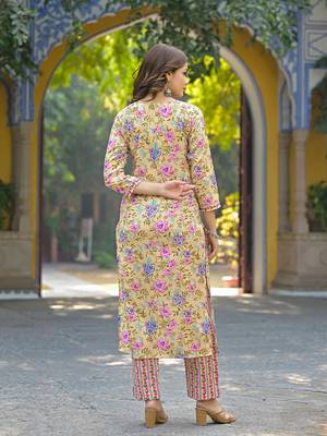 Women yellow rayon blend floral printed straight kurta trousers with dupatta 4