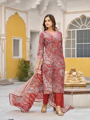 Red Straight Kurta Trousers with Dupatta 5