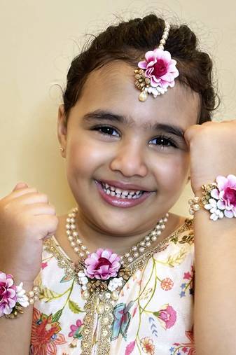 Flower garden necklace, 2 bracelets & maang teeka set- magenta, white, gold
