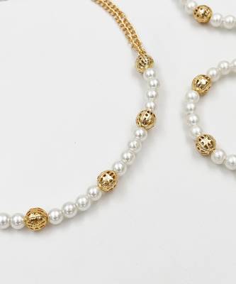 Pearl choker necklace & 2 bracelets set- off white. gold 3
