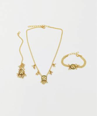 Zeeva kundan & pearl detailed necklace, bracelet & maang teeka set- gold 1