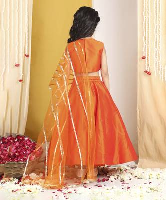 Hand emboidery blouse with attach duppatta 2