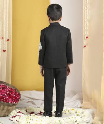 Sequence n pearl embroidery sherwani with pants 4