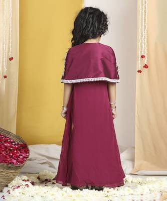 Moti hand work on cape n blouse with fish cut lehanga 2