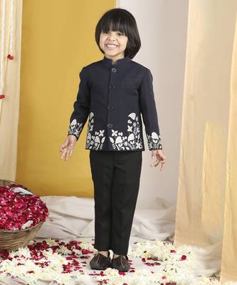 Thread embroidery on sherwani n pants 1