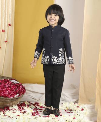 Thread embroidery on sherwani n pants 2
