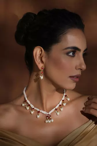 Red gold kundan necklace set