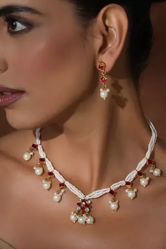 Red gold kundan necklace set