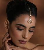 Gold kundan maang tikka