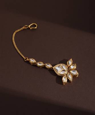 Gold kundan maang tikka 3