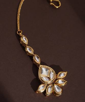 Gold kundan maang tikka 5