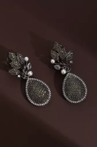 Champagne zirconia dangler earrings