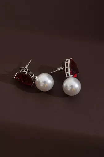 Red zirconia stud earrings