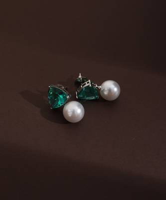 Green zirconia stud earrings 1