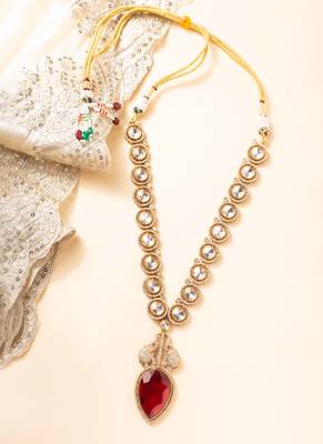 Kundan necklace with red leaf-shaped stone pendant and elephant motif 3