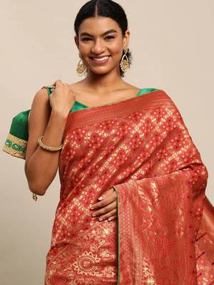 Red jacquard cotton silk blend banarasi bandhani fusion Saree 2
