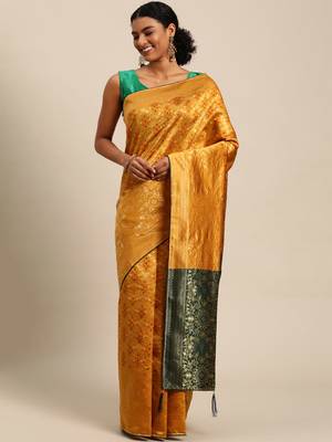 Yellow jacquard cotton silk blend banarasi bandhani Saree 4