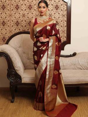 Maroon woven kanjeevaram jacquard silk blend saree with blouse piece 2