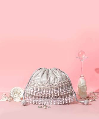 Sia pearl silver potli 1