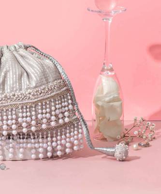 Sia pearl silver potli 4
