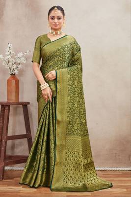 Green royal brocade mysore silk saree with zari weaving 1