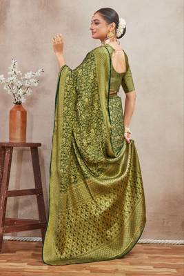 Green royal brocade mysore silk saree with zari weaving 4