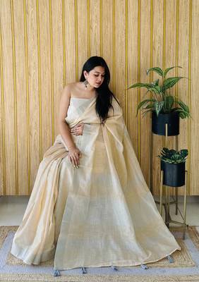 Cream woven linen chit pallu saree with blouse piece 2