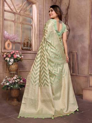 Green woven organza silk saree with blouse piece 3