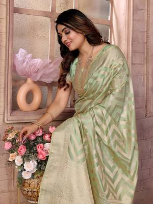 Green woven organza silk saree with blouse piece 5